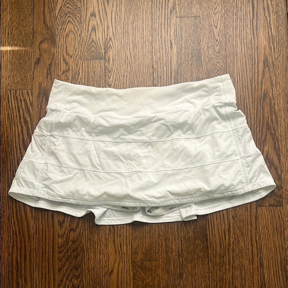 Lululemon Athletica White Skorts with Pleated Overlay